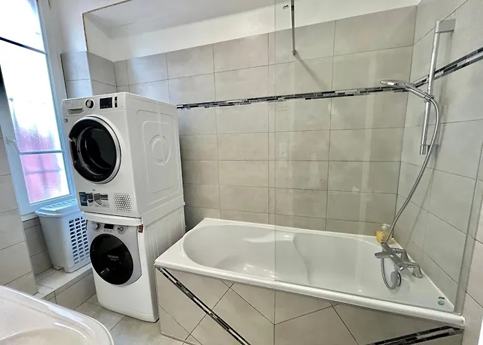 Amiral Courbet 아파트 *