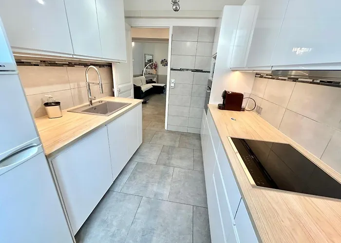 Amiral Courbet 아파트 *