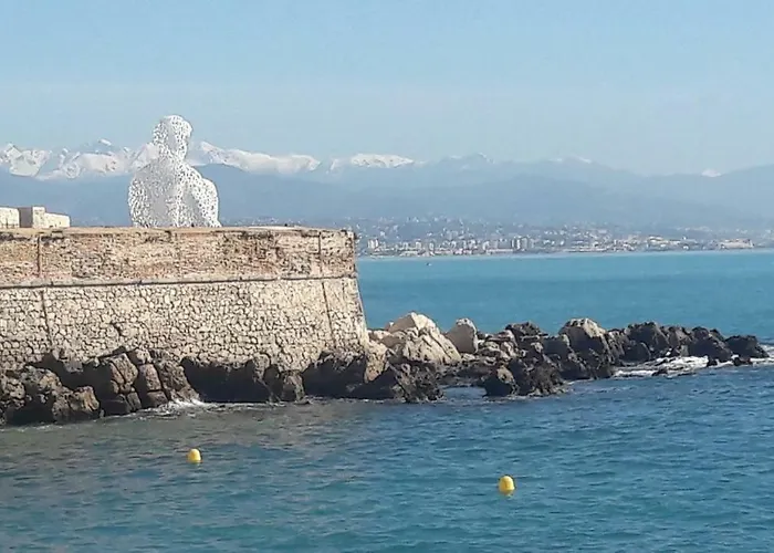 Amiral Courbet 아파트 *